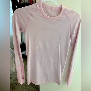 Like new Lululemon swiftly long sleeve sz4 baby pink